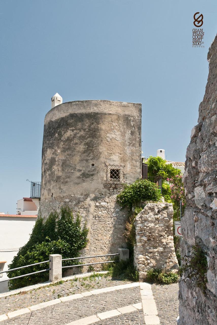 Torre La Mezzaluna Panzió Vieste Kültér fotó